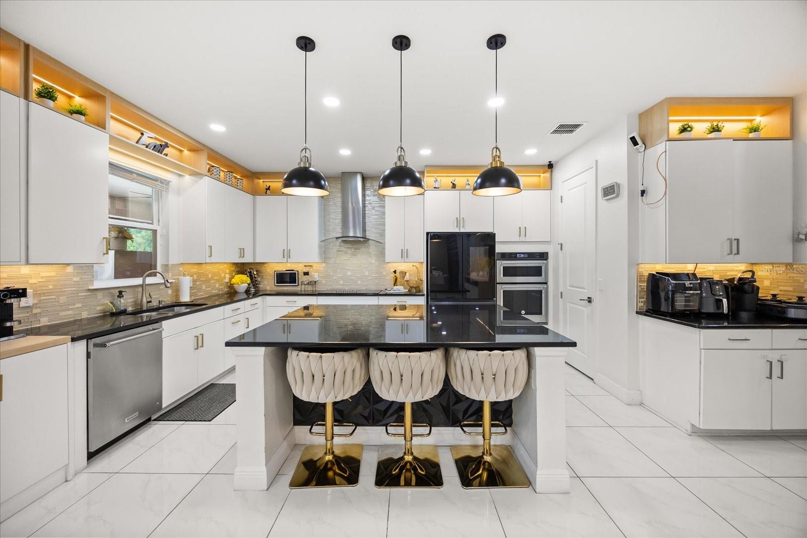 ESTATES/PARKSIDE - Residential