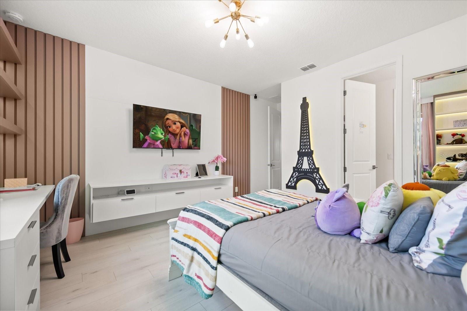 ESTATES/PARKSIDE - Residential