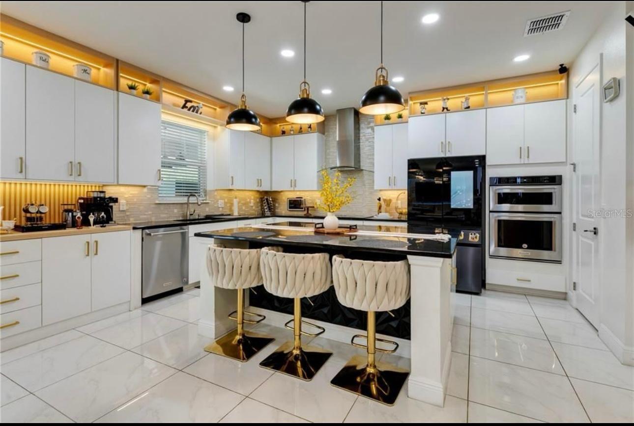 ESTATES/PARKSIDE - Residential