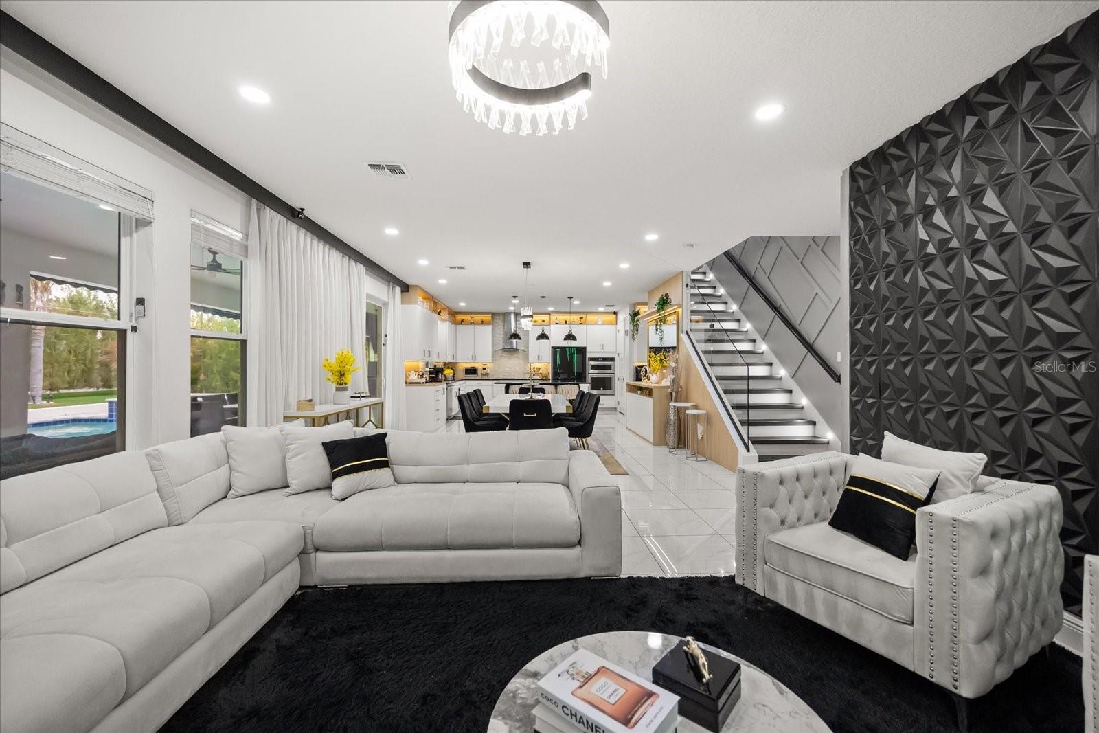 8109 LUDINGTON CIRCLE