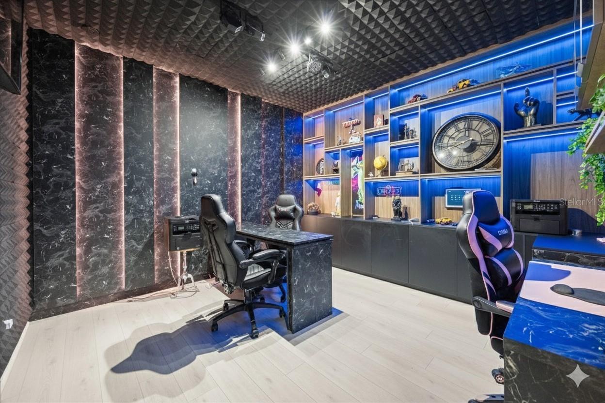 ESTATES/PARKSIDE - Residential