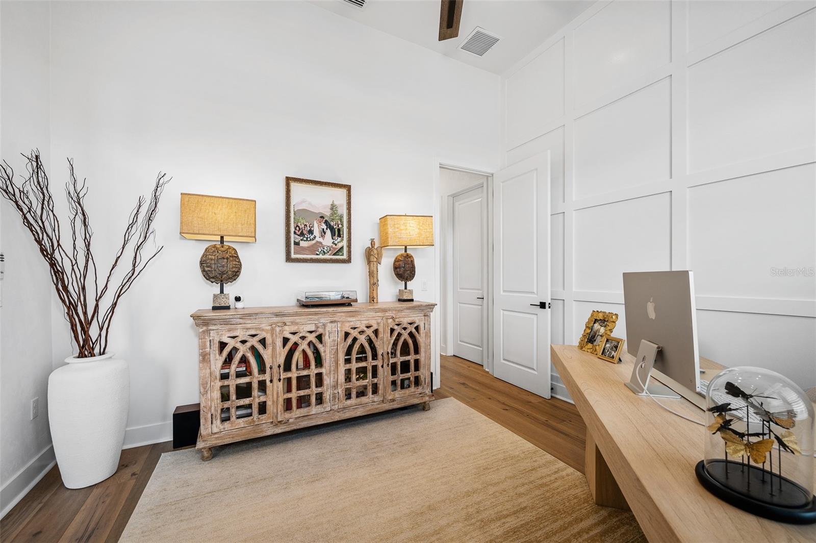 GLORIAS WAY - Residential