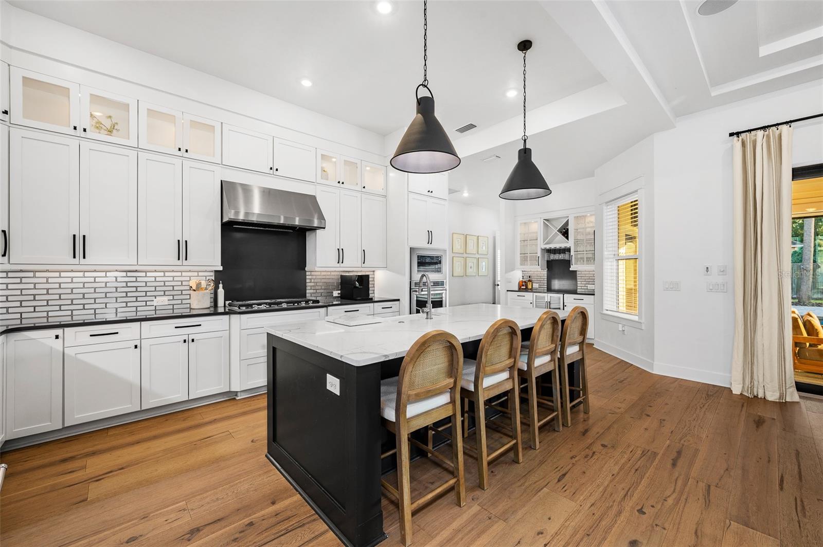 GLORIAS WAY - Residential