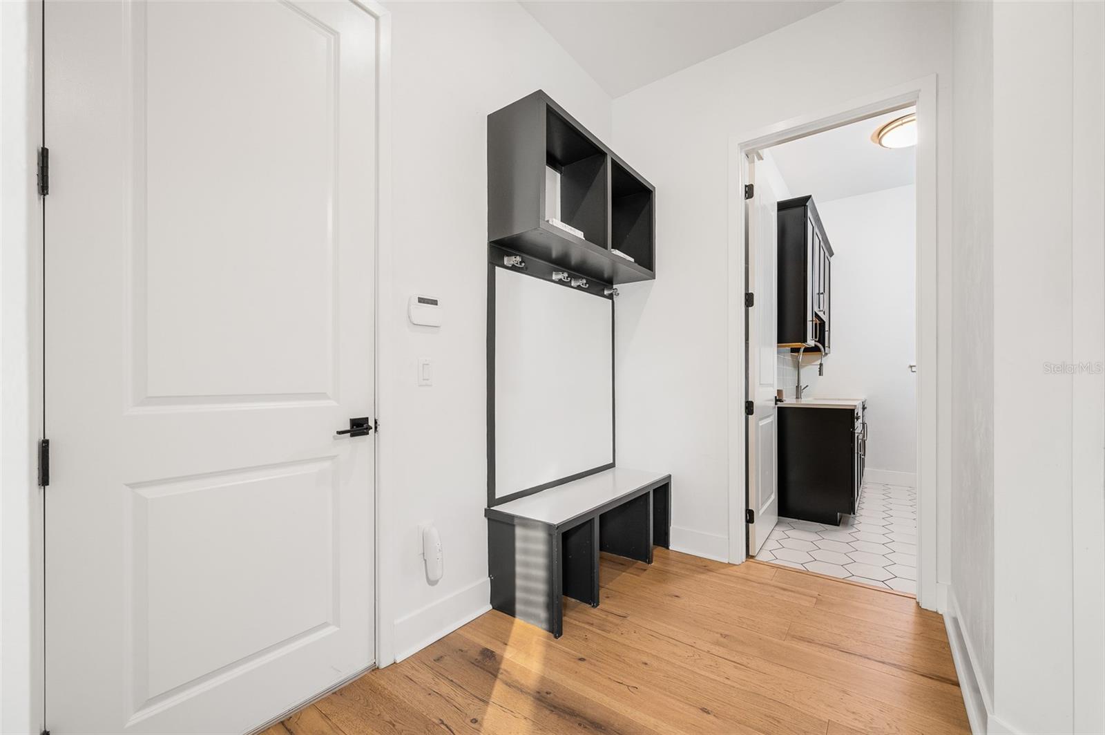 GLORIAS WAY - Residential