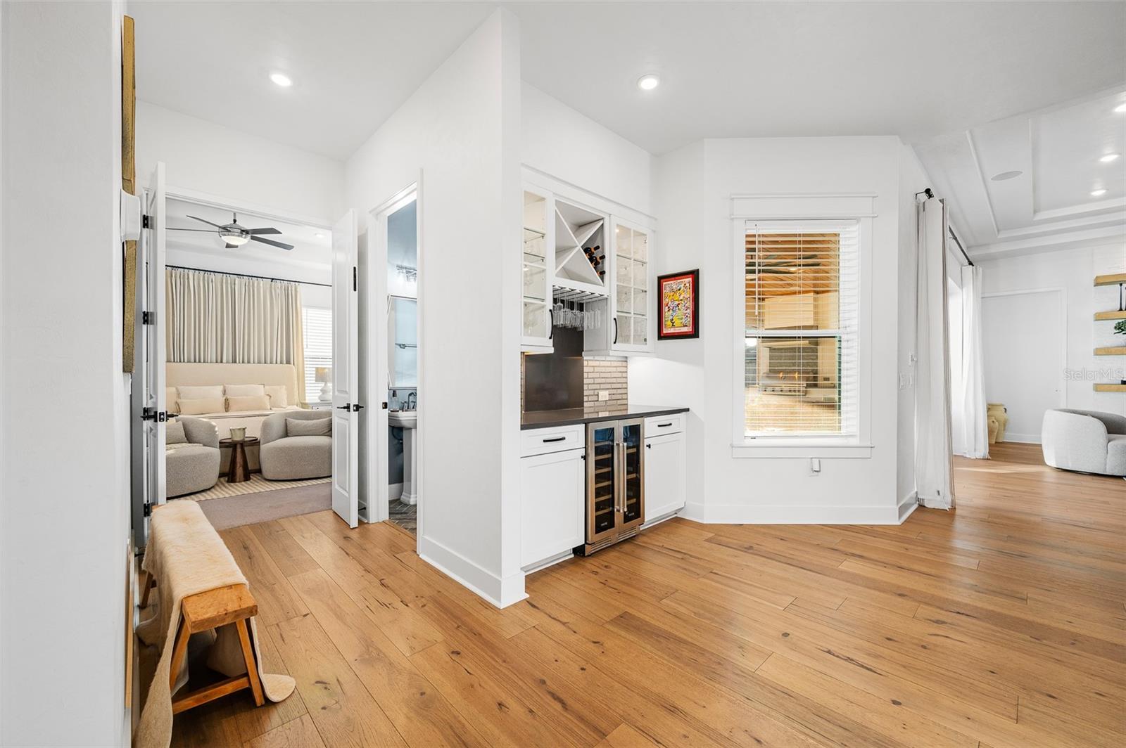 GLORIAS WAY - Residential