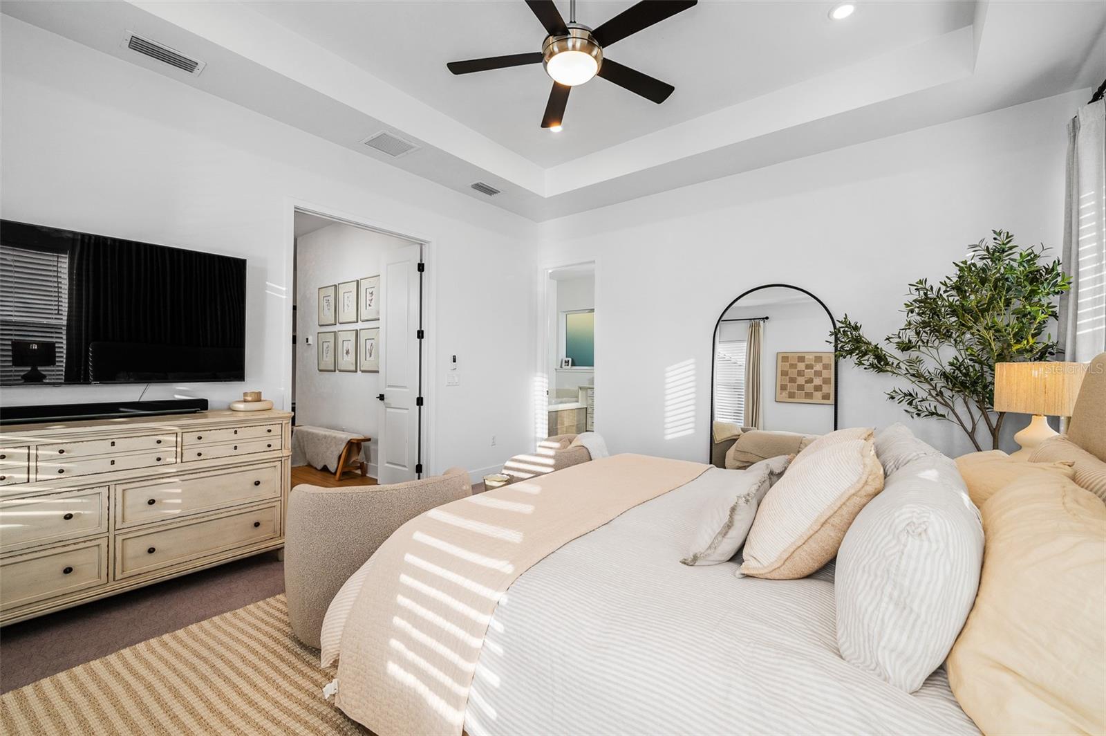 GLORIAS WAY - Residential