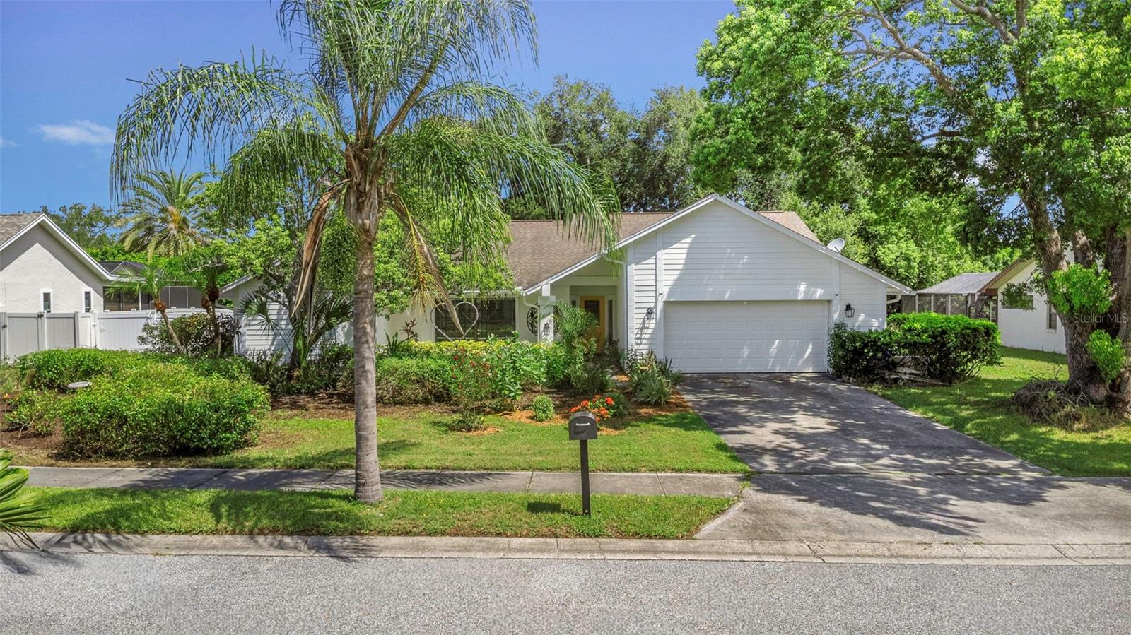 Search Properties for Sale 4 1620 COUNTRY LANE