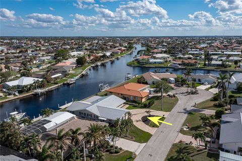 A home in PUNTA GORDA