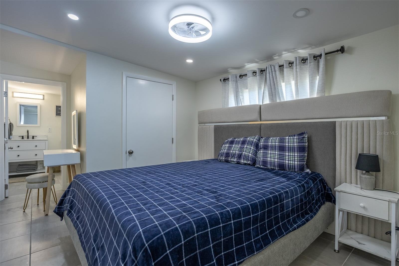 THE GROVES NORTH - Residential