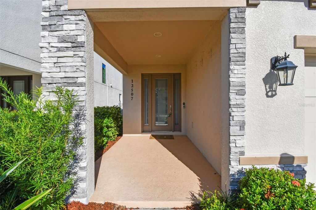 Photo of 12507 Horseshoe Bend Drive, Lithia, FL 33547 (MLS # TB8428373)