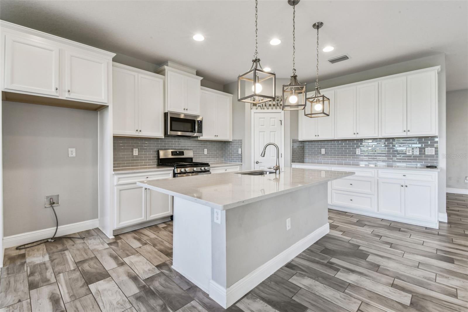 B AND D HAWKSTONE PHASE I - Residential