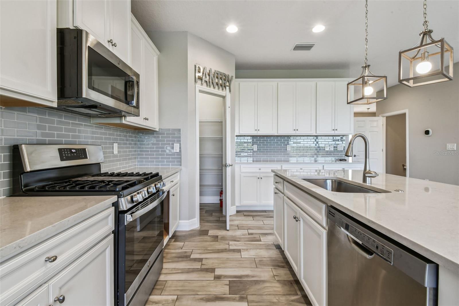 B AND D HAWKSTONE PHASE I - Residential
