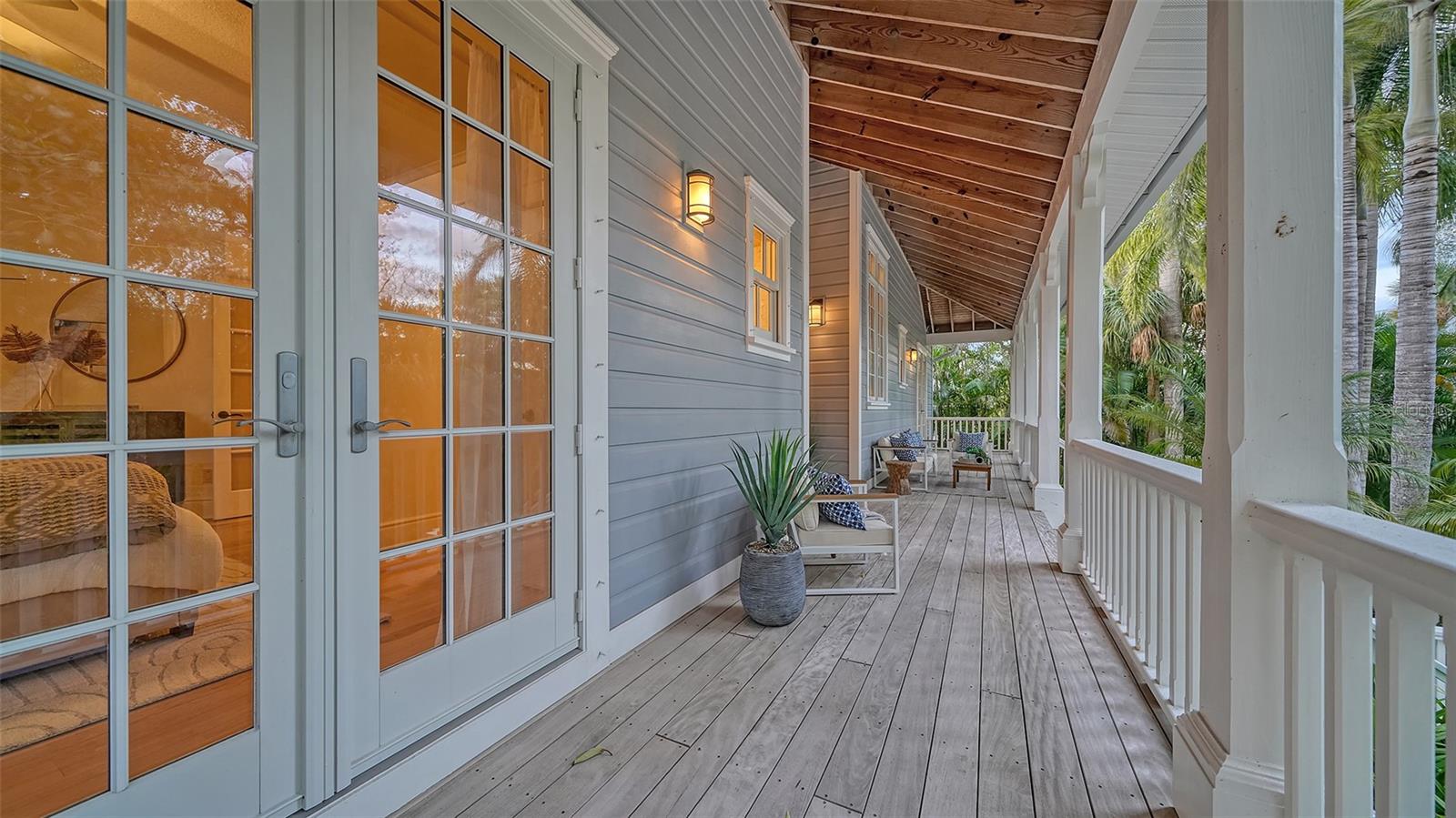 VACATED GULF AVE - Residential