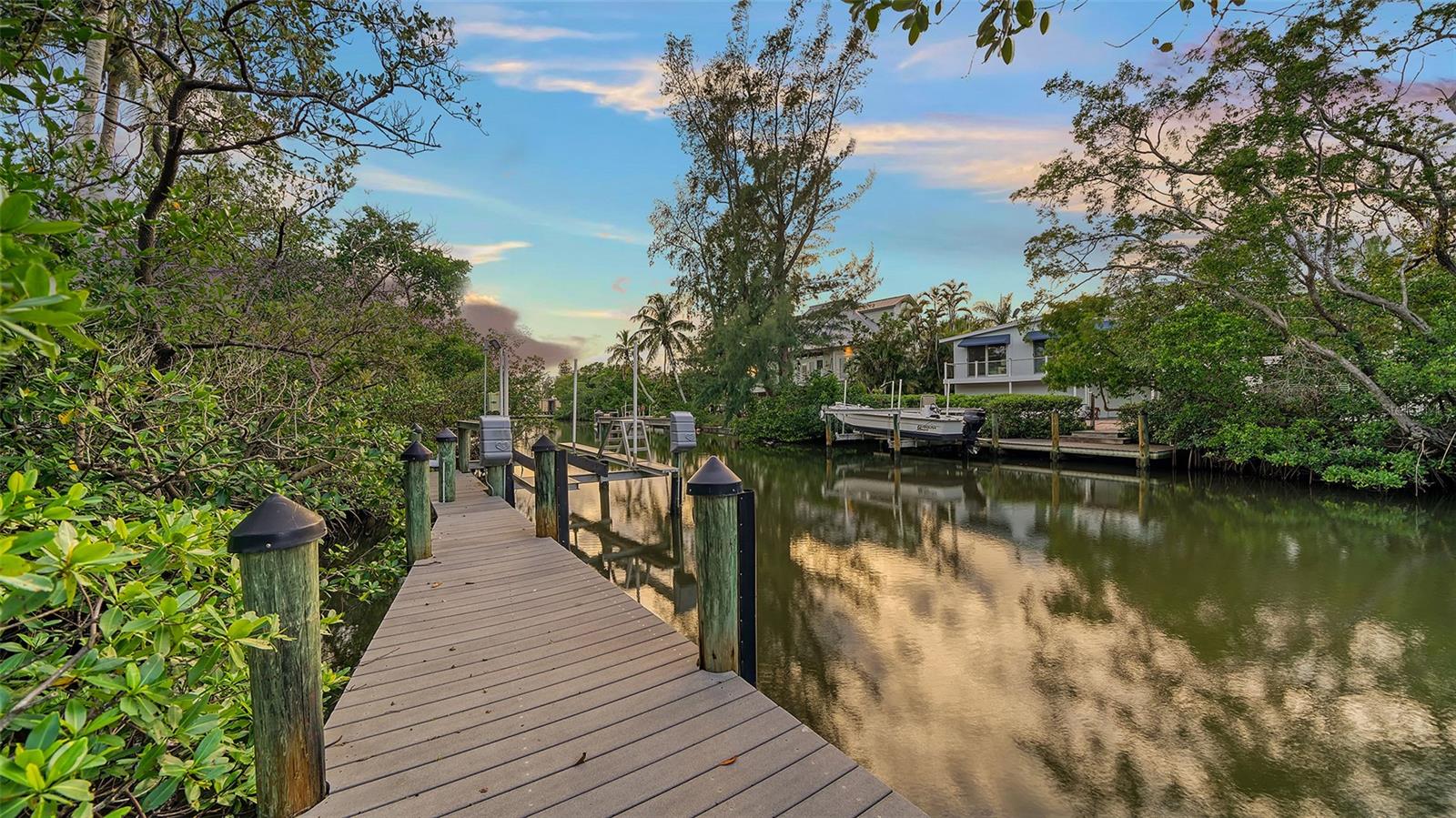 VACATED GULF AVE - Residential