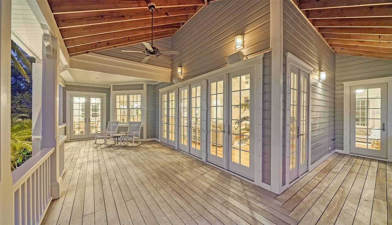 VACATED GULF AVE - Residential