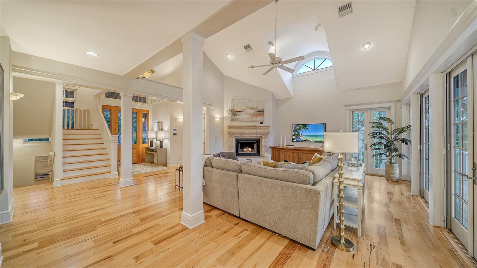 VACATED GULF AVE - Residential