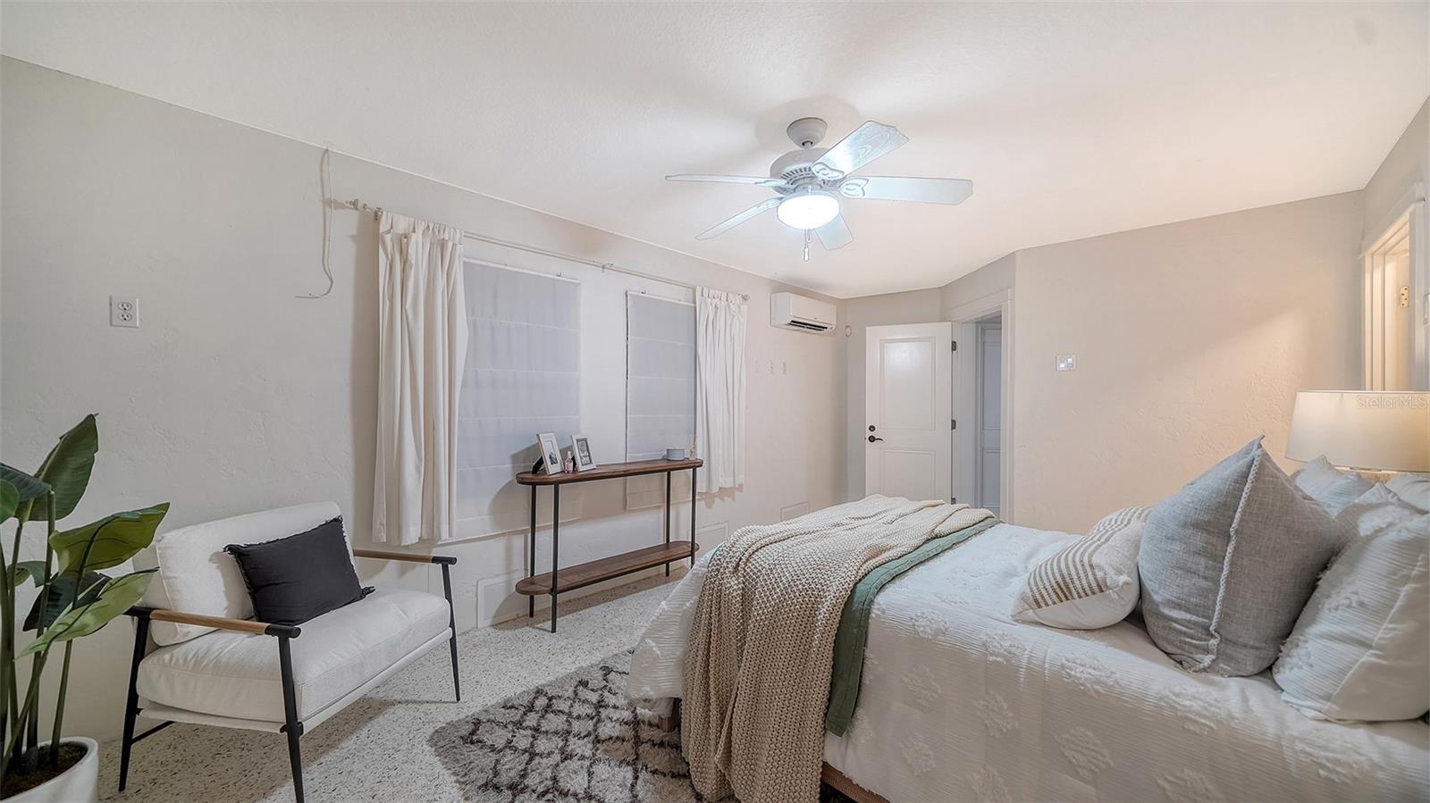 VACATED GULF AVE - Residential