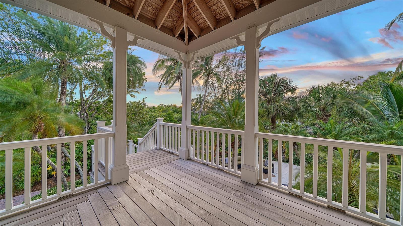 VACATED GULF AVE - Residential