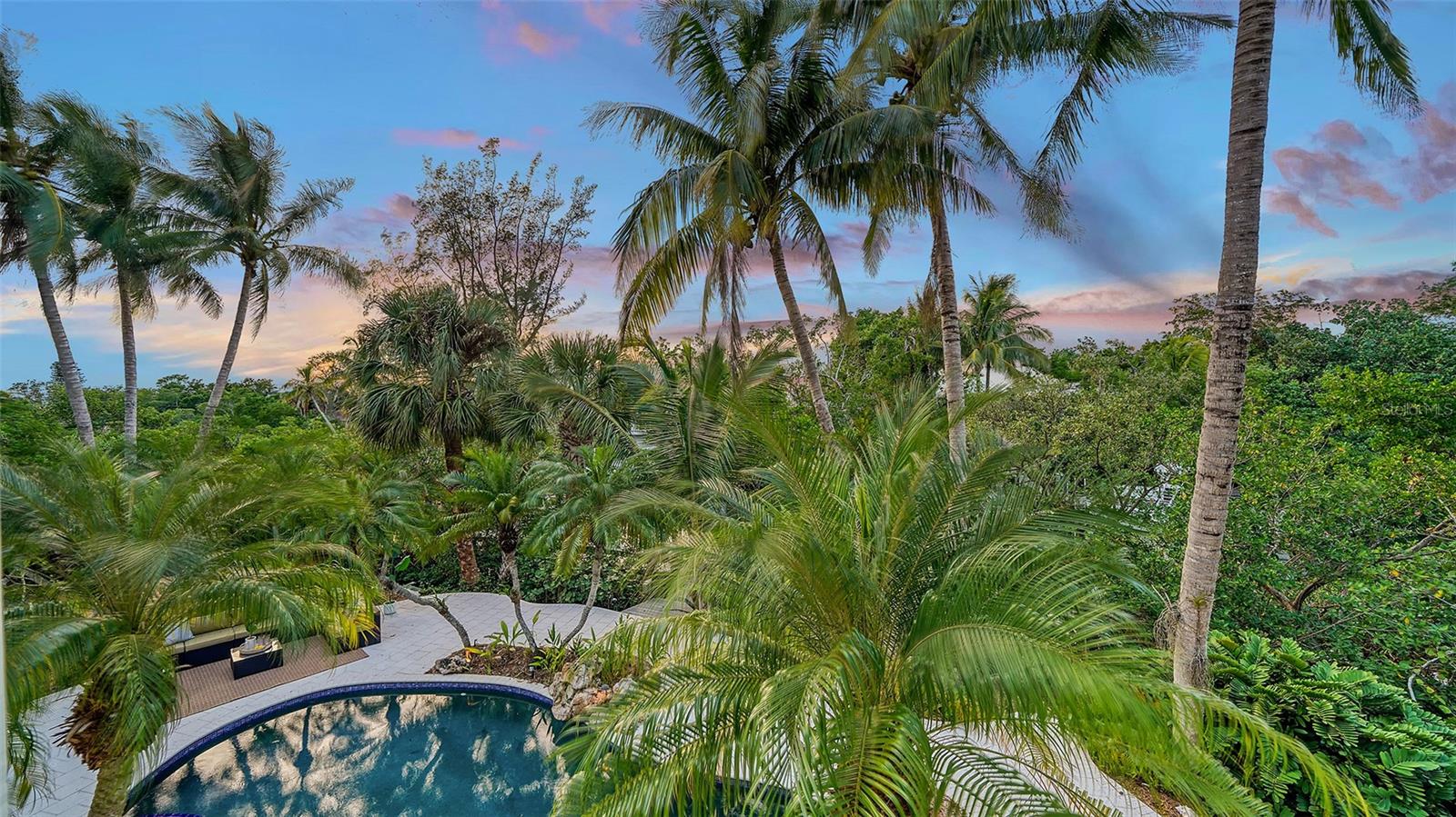 VACATED GULF AVE - Residential