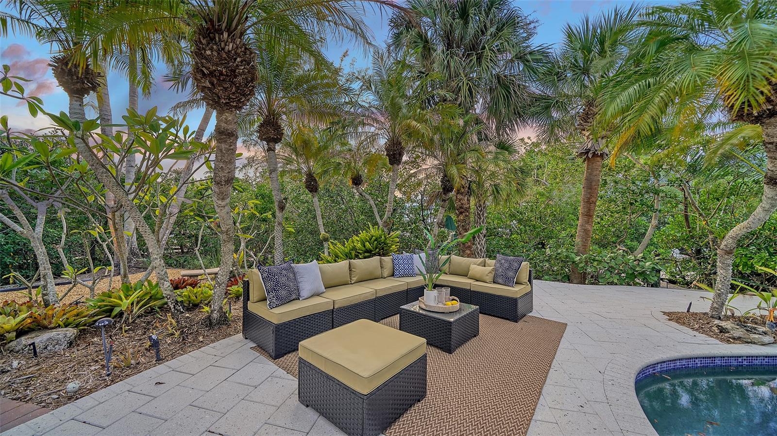 VACATED GULF AVE - Residential