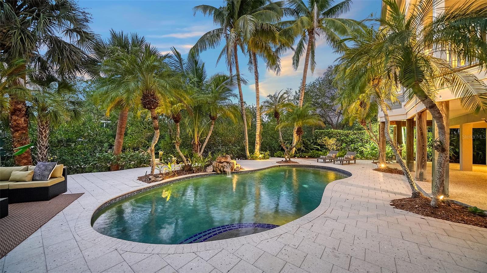 VACATED GULF AVE - Residential