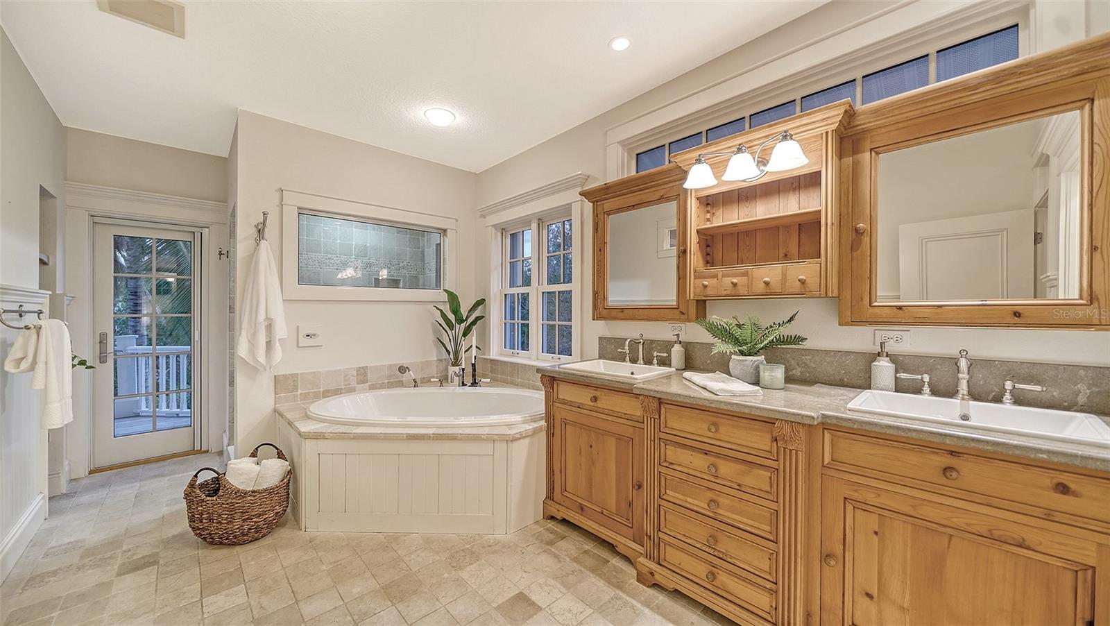 VACATED GULF AVE - Residential