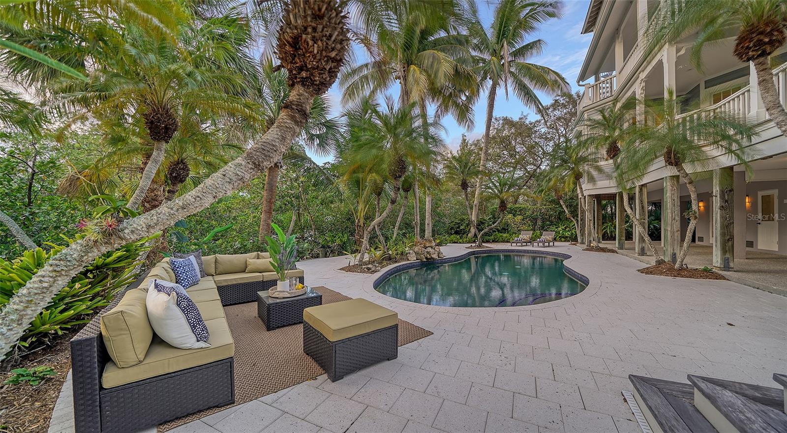 VACATED GULF AVE - Residential