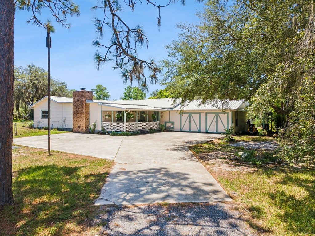 Photo of 8681 Deer Run Drive, Lake Wales, FL 33898 (MLS # G5115066)