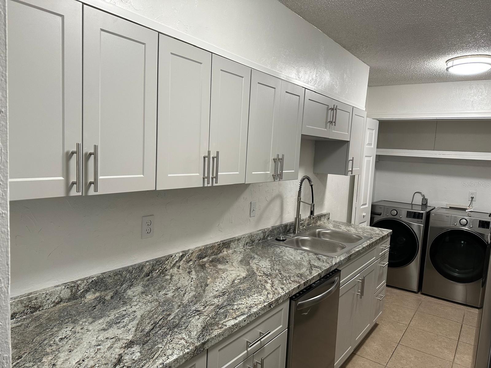 6519 W NEWBERRY ROAD 911