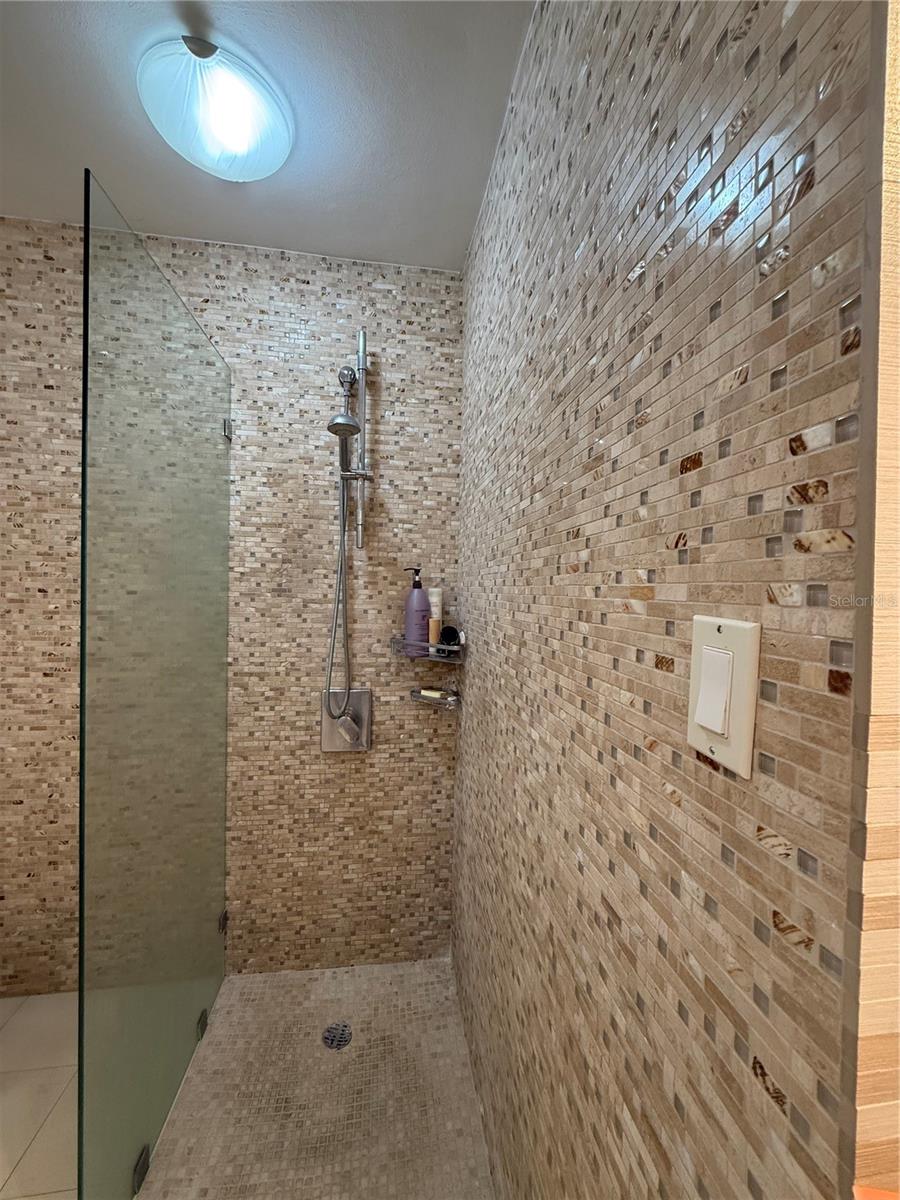 PASEO REAL - Residential