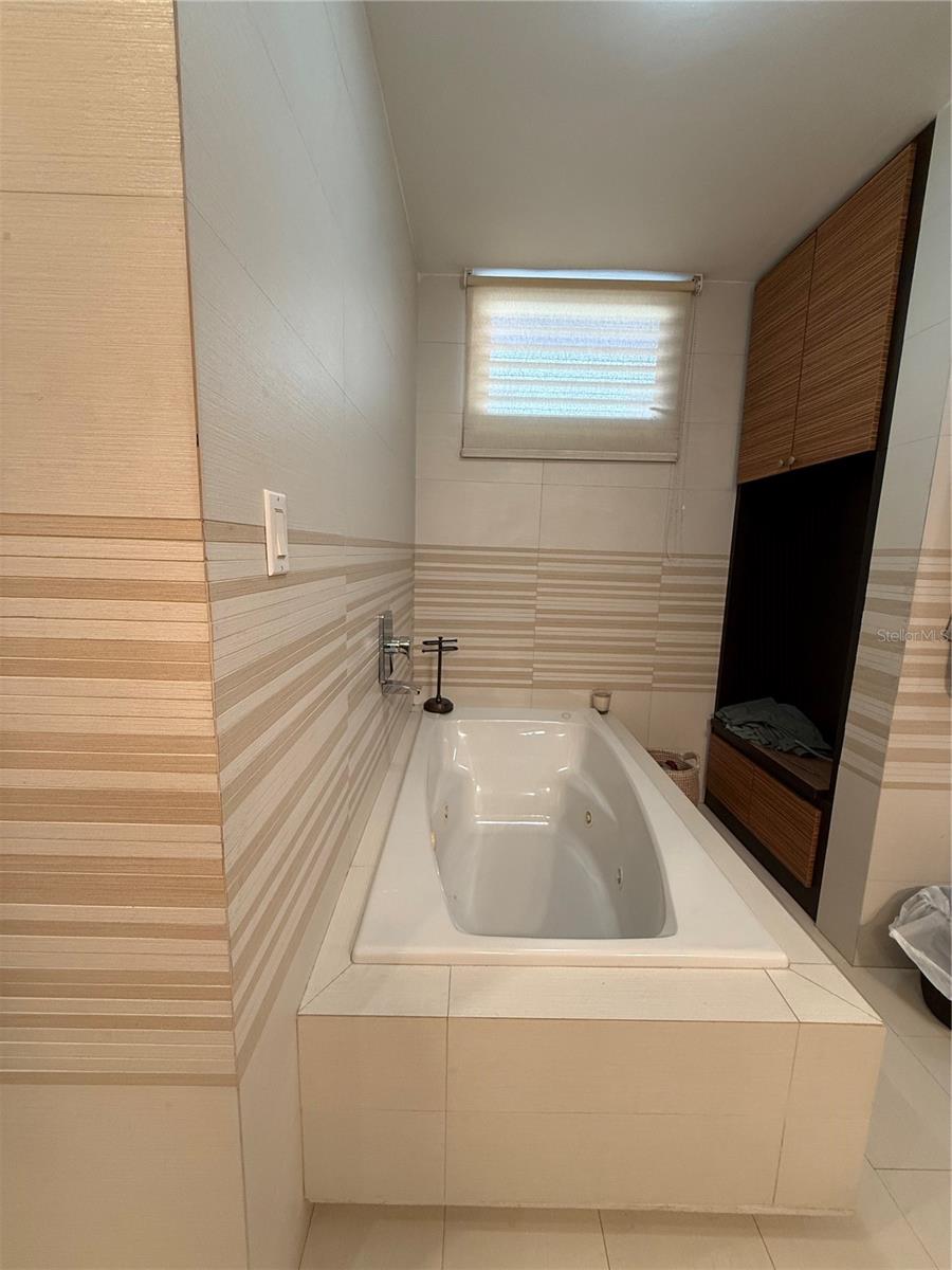 PASEO REAL - Residential