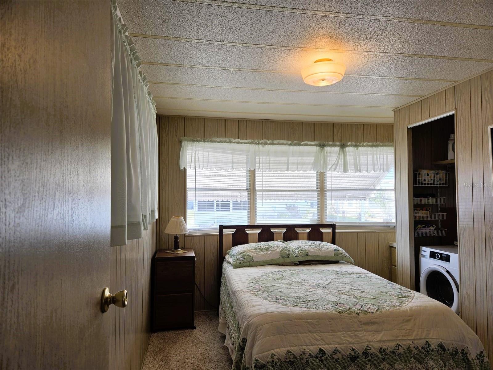 OAKWOOD MANOR - Residential