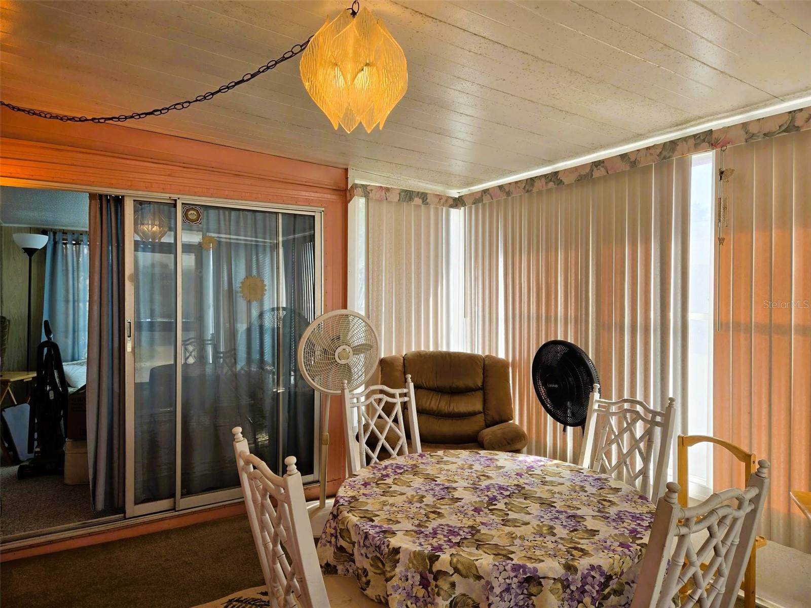 OAKWOOD MANOR - Residential