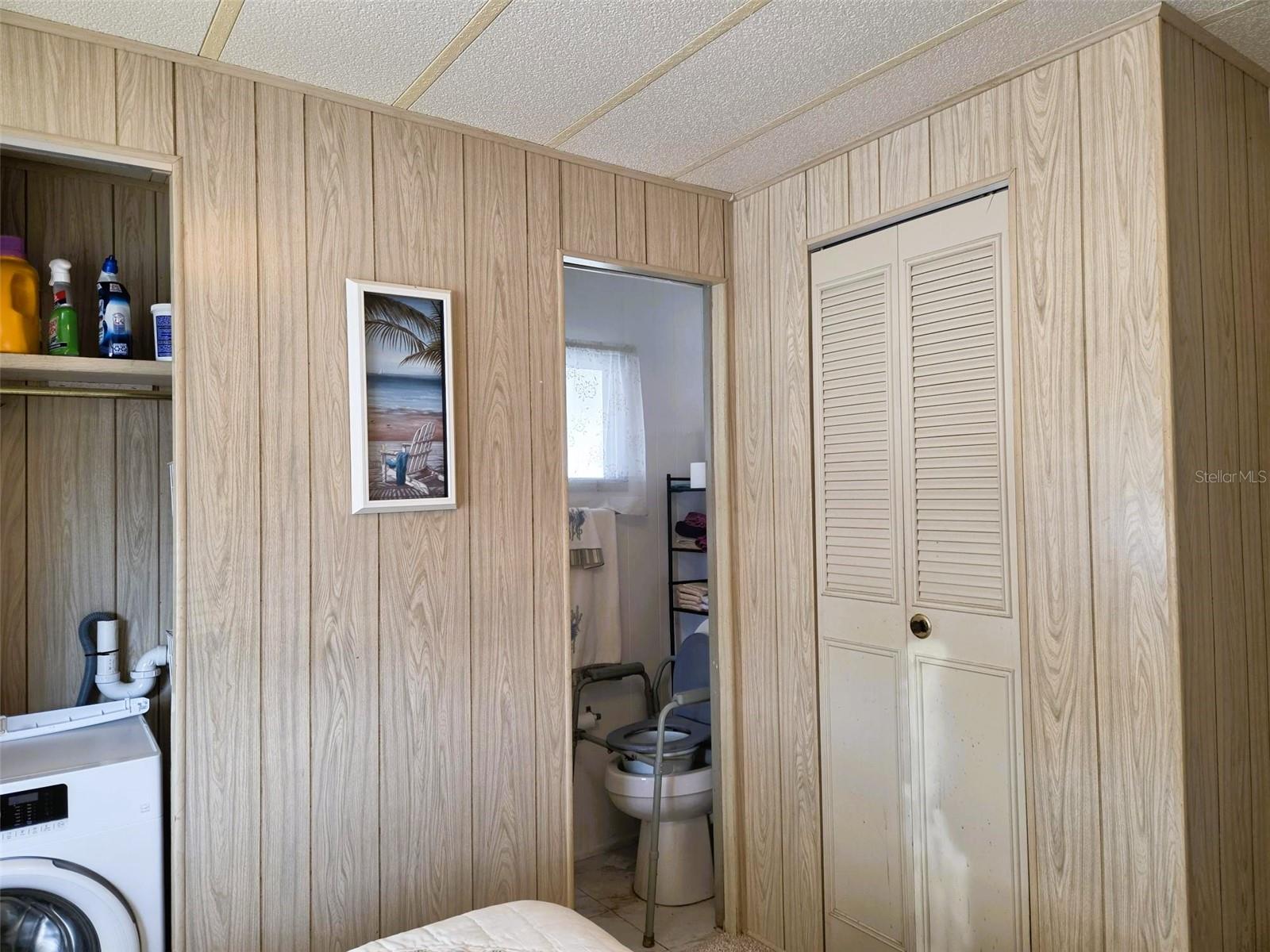 OAKWOOD MANOR - Residential