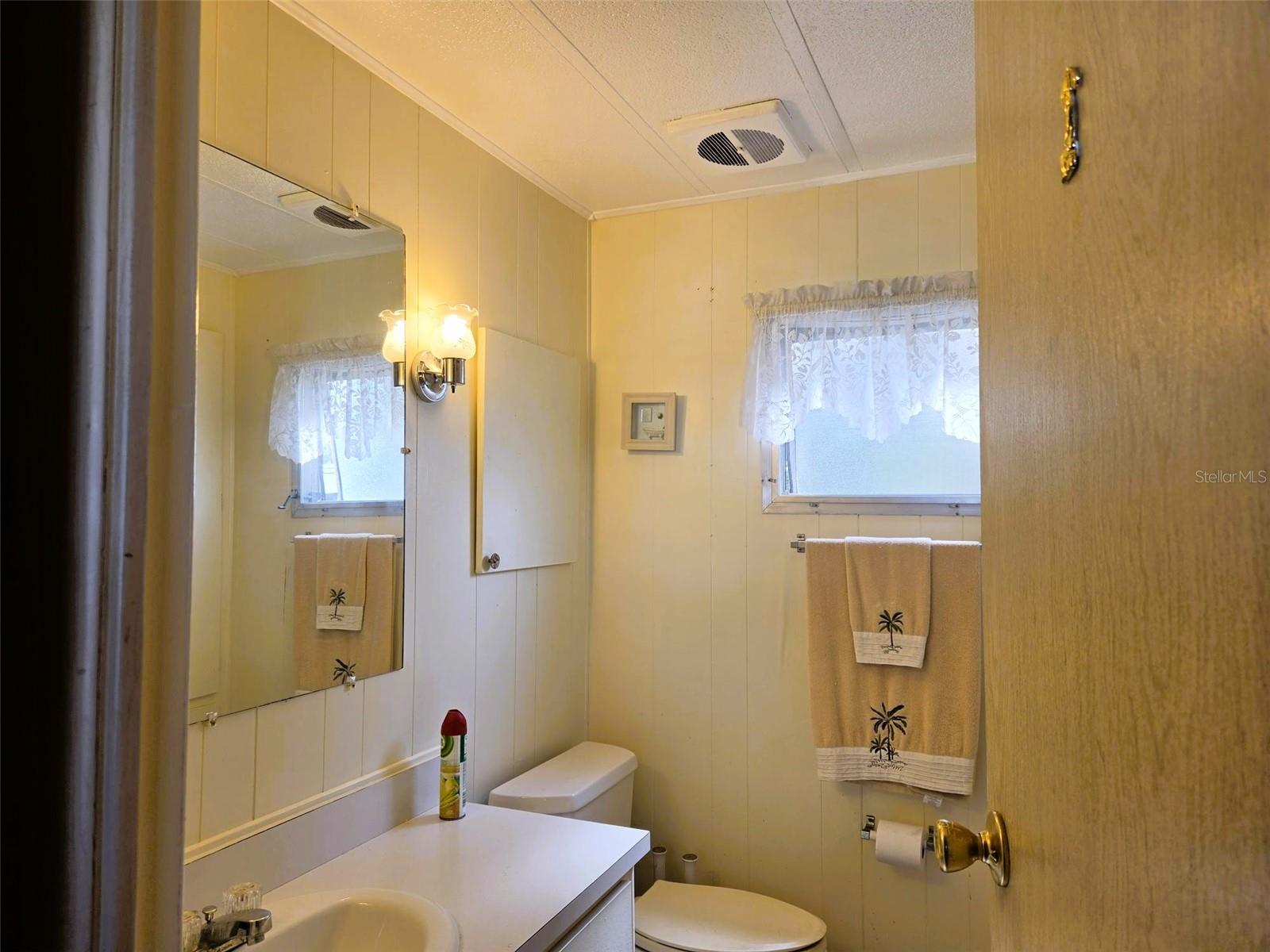 OAKWOOD MANOR - Residential