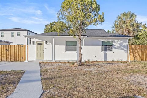 Photo of 3605 W Rogers Avenue, Tampa, FL 33611 (MLS # TB8447619)