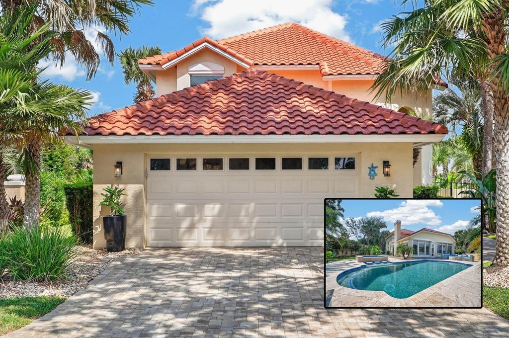 Photo of 15 Madeira Court, Palm Coast, FL 32137 (MLS # FC321043)