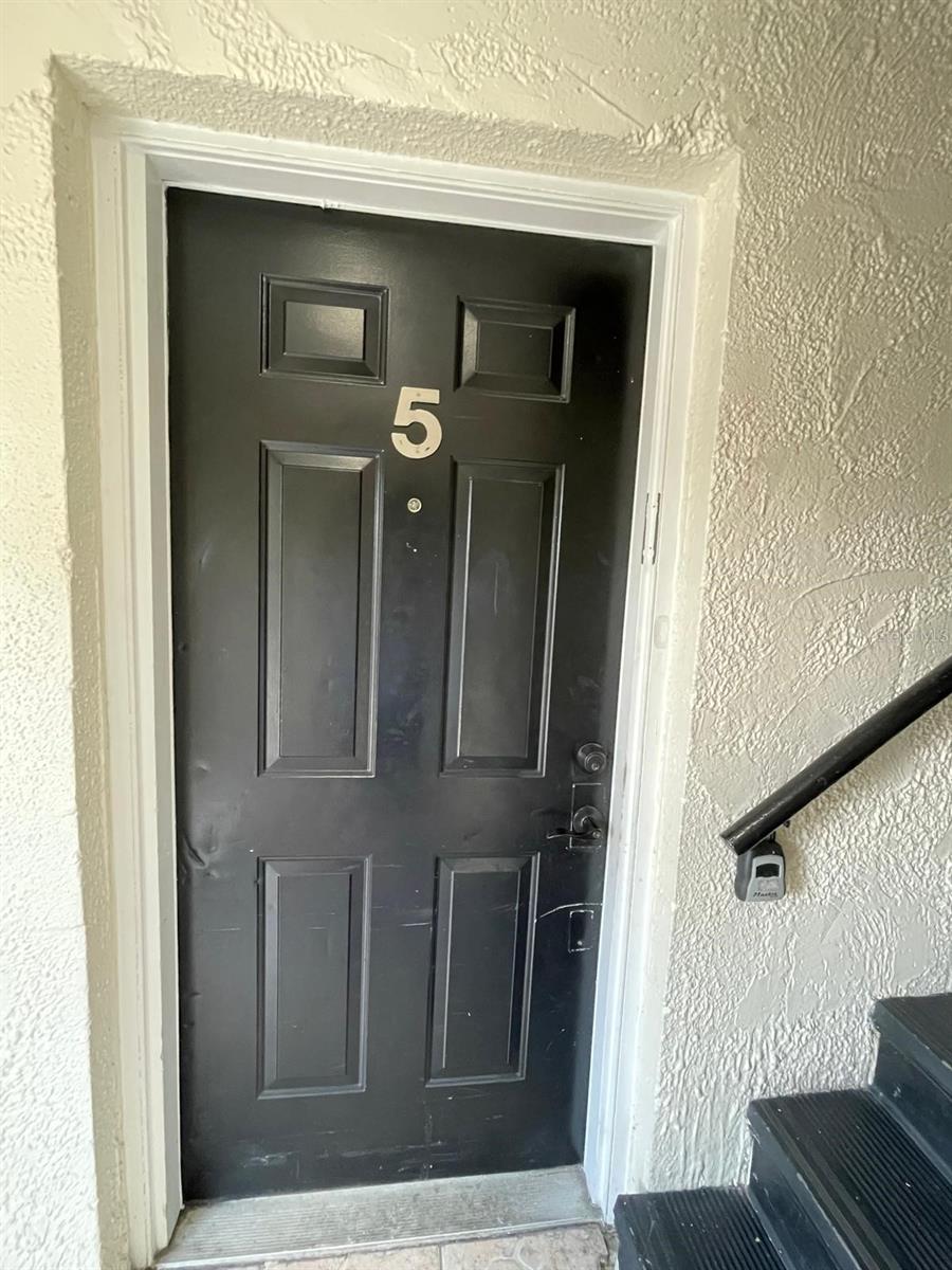 METRO/MICHIGAN PARK CONDO - Residential Lease