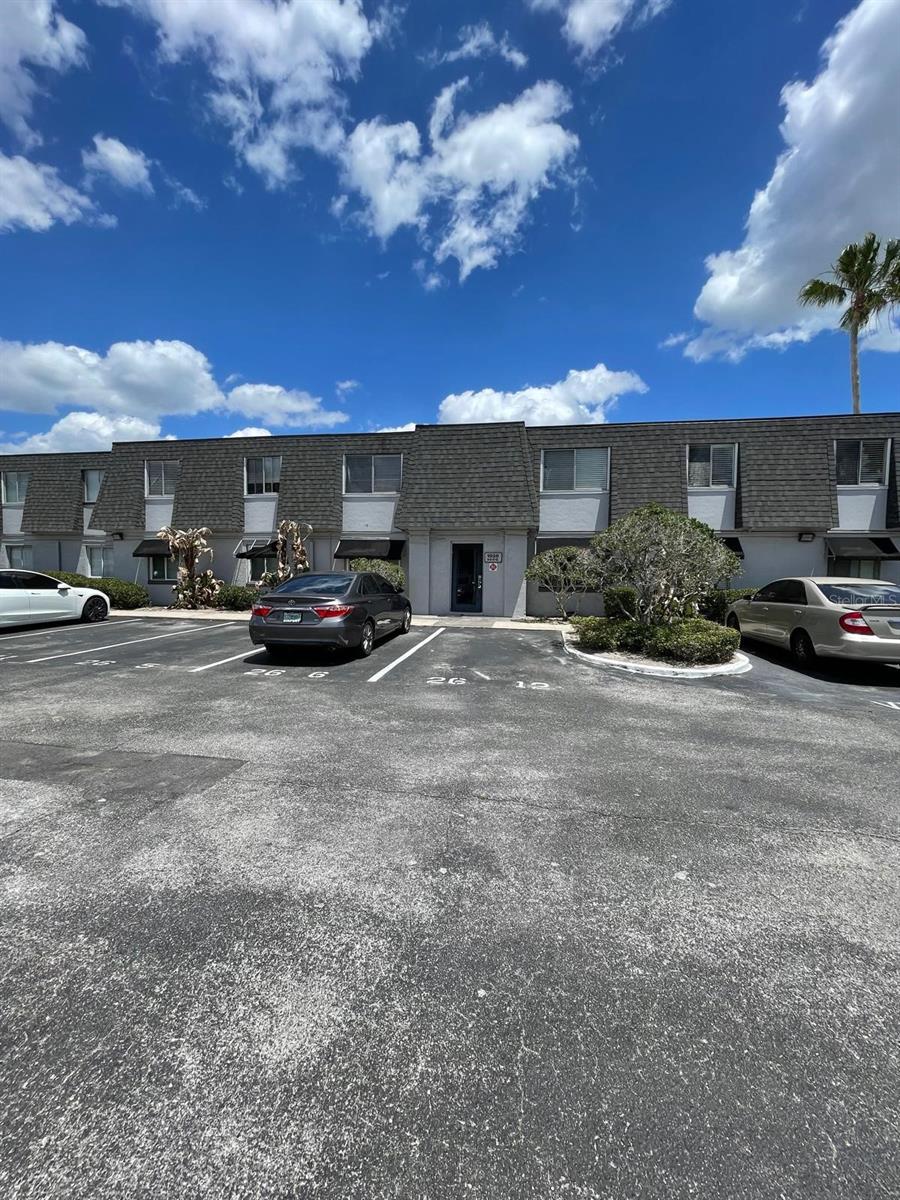 METRO/MICHIGAN PARK CONDO - Residential Lease