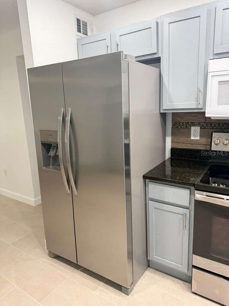 METRO/MICHIGAN PARK CONDO - Residential Lease