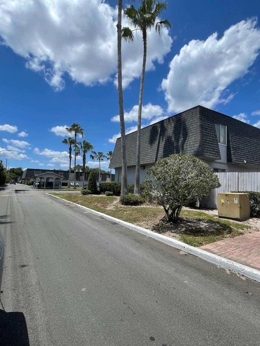 METRO/MICHIGAN PARK CONDO - Residential Lease
