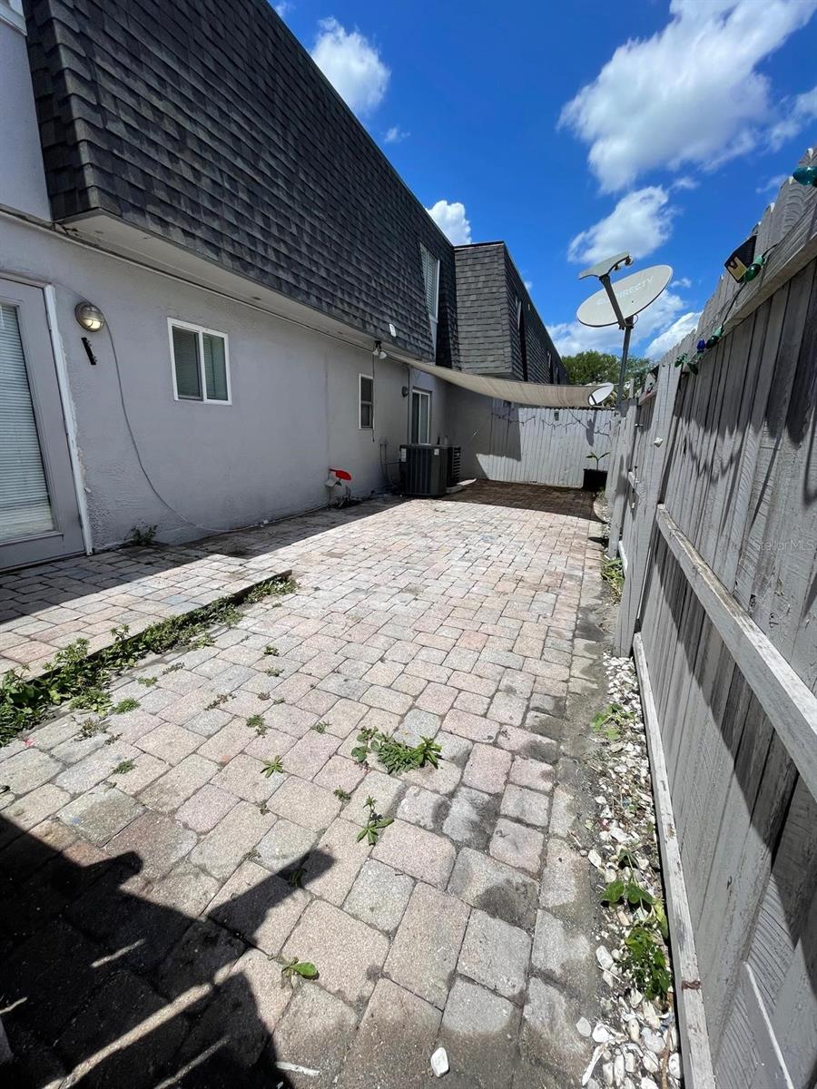 METRO/MICHIGAN PARK CONDO - Residential Lease