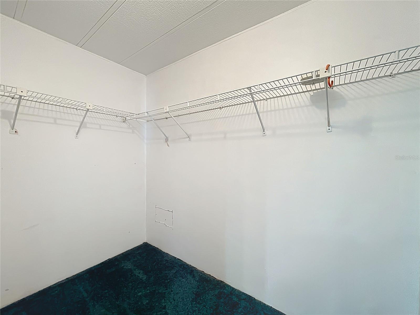 LAKE FRANCES ESTATE - Residential