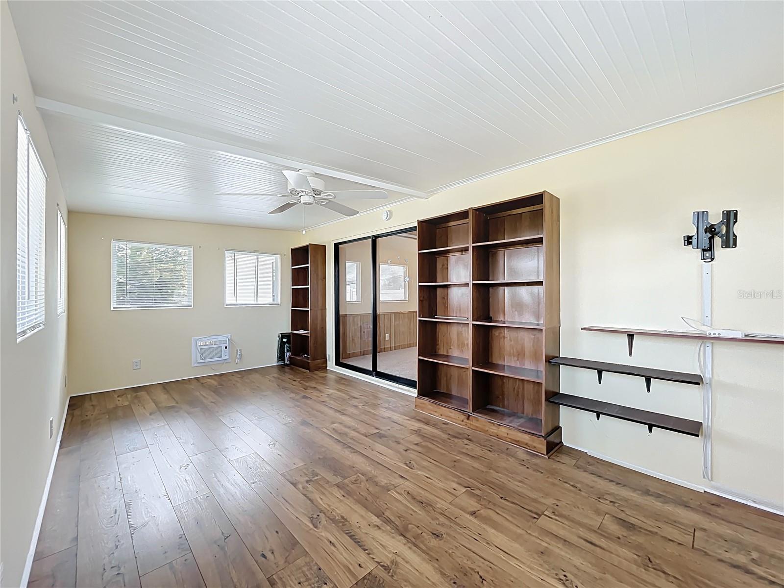 LAKE FRANCES ESTATE - Residential