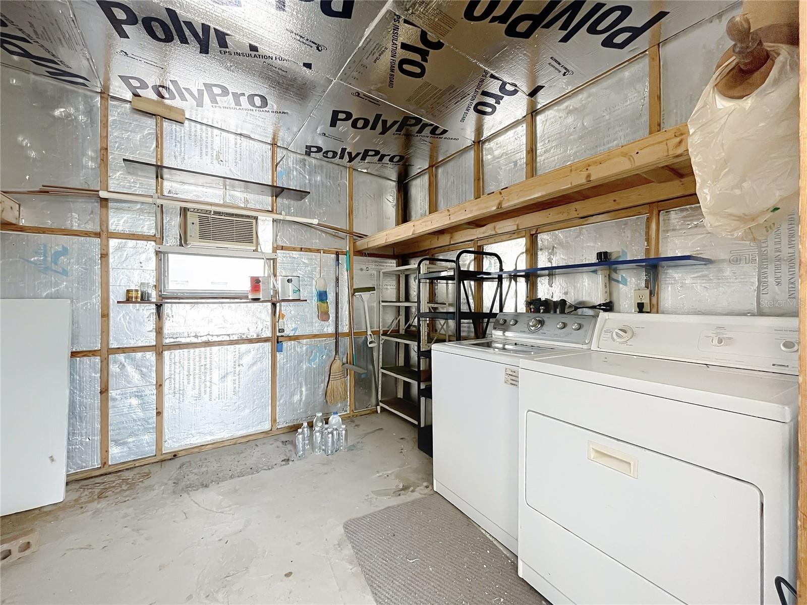 LAKE FRANCES ESTATE - Residential