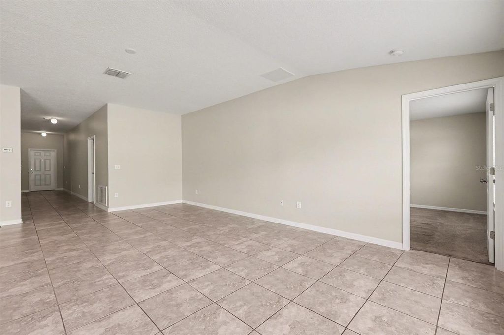 Photo of 327 Cascade Bend Drive, Ruskin, FL 33570 (MLS # O6373627)