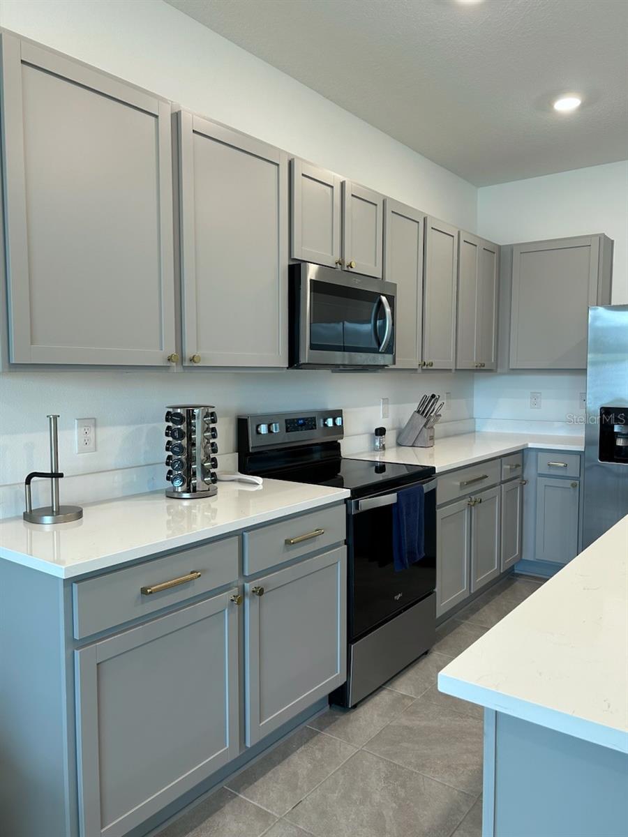 MANGROVE MANOR PH 2 & 3 - Residential Lease