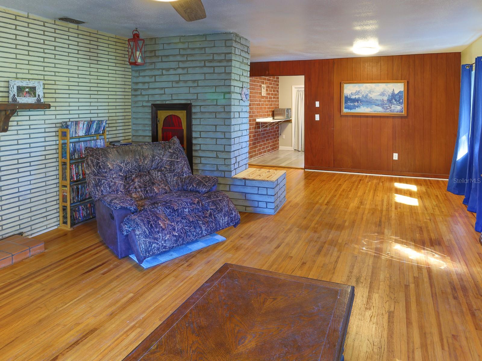 COUNTRY CLUB ADD - Residential