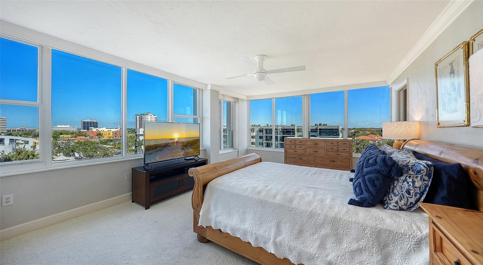 EMBASSY HOUSE - Residential