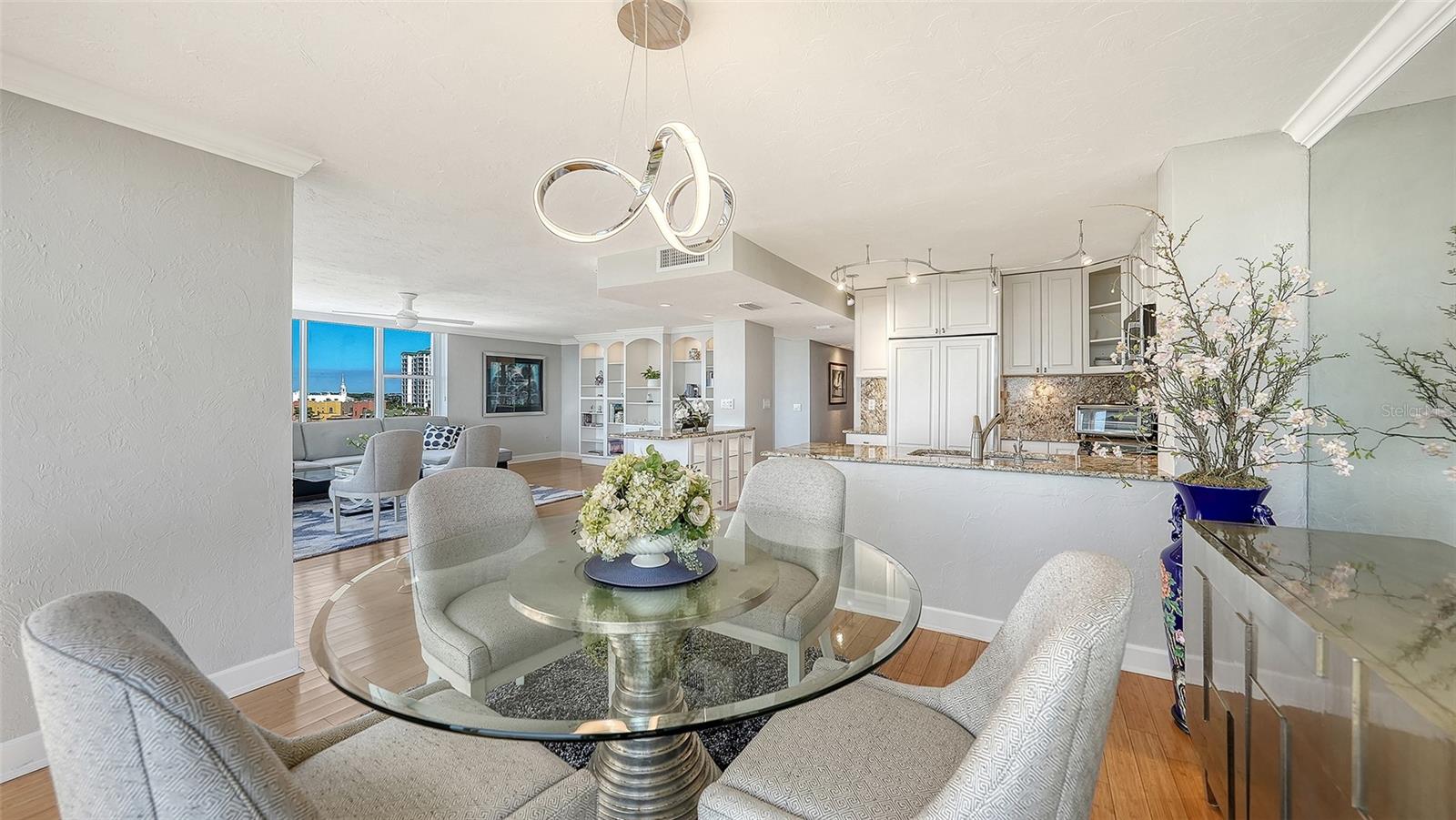 EMBASSY HOUSE - Residential